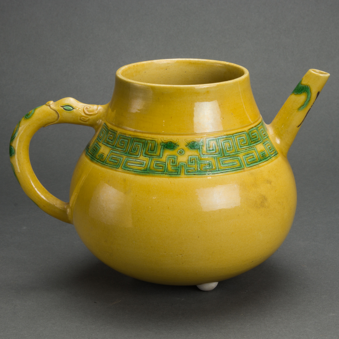 CHINESE YELLOW GLAZED WINE POT