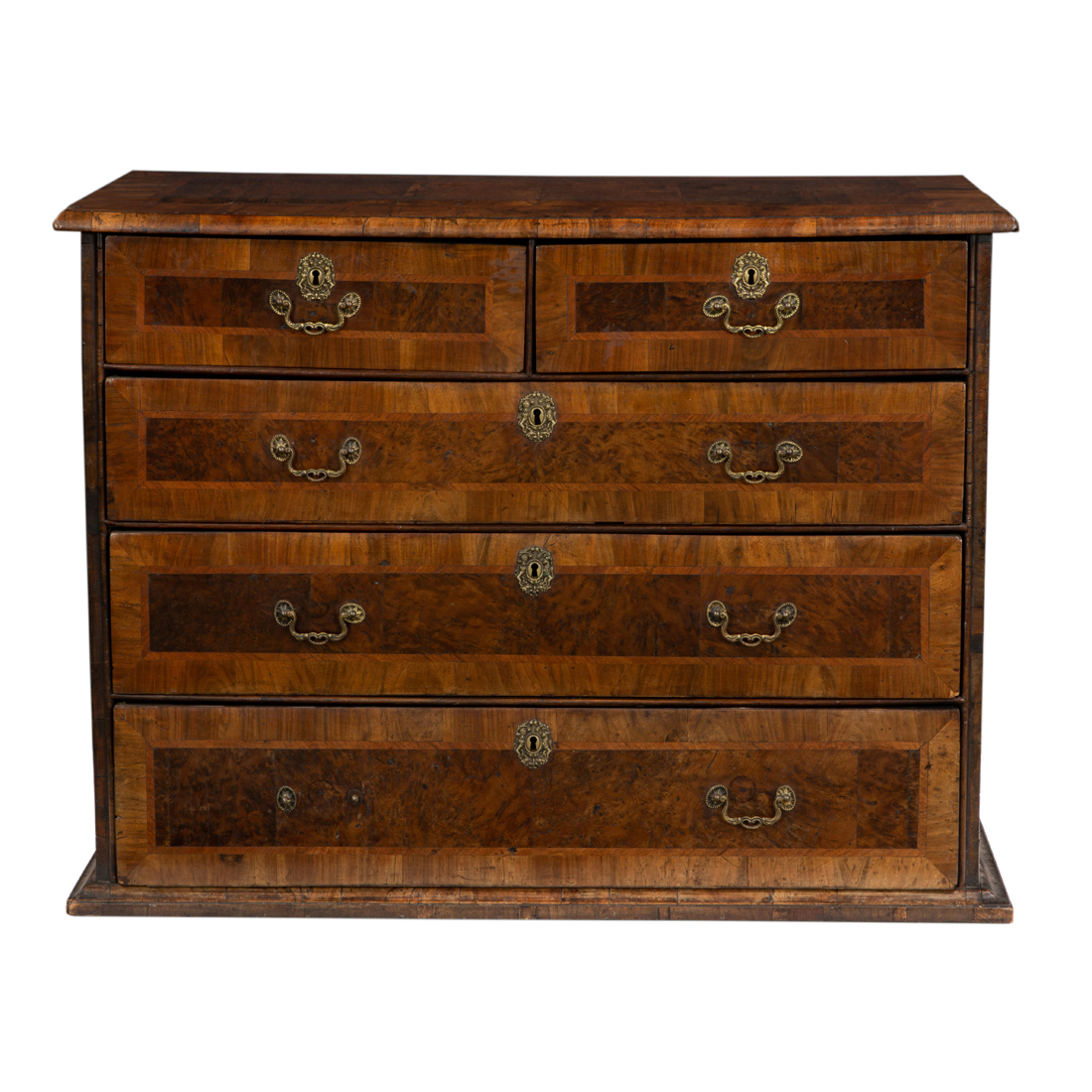 A WILLIAM & MARY BURL WALNUT COMMODE,