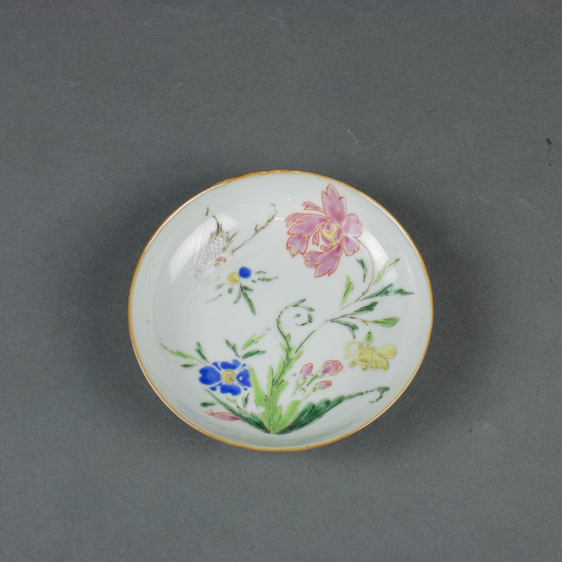 CHINESE FAMILLE ROSE DISH Chinese 3cdf1c