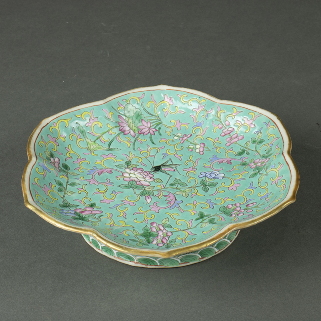 CHINESE FOOTED PORCELAIN BOWL OF 3cdf21