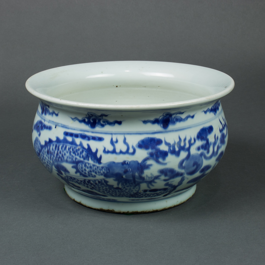 CHINESE UNDERGLAZE BLUE CENSER 3cdf2a