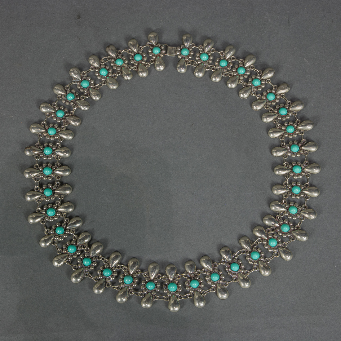 A NATIVE AMERICAN TURQUOISE SILVER 3cdf53