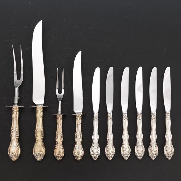 A GROUP OF STERLING SILVER HANDLED CARVING