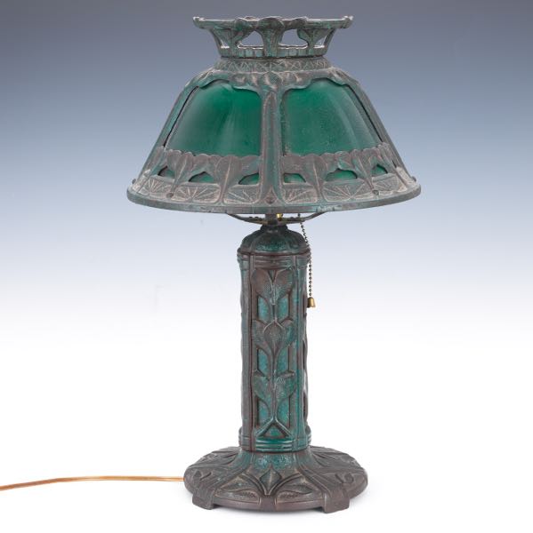 GREEN METAL TABLE LAMP 19½" x