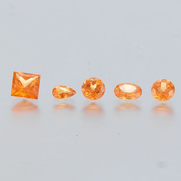 UNMOUNTED FIVE 5.91 TOTAL CARAT