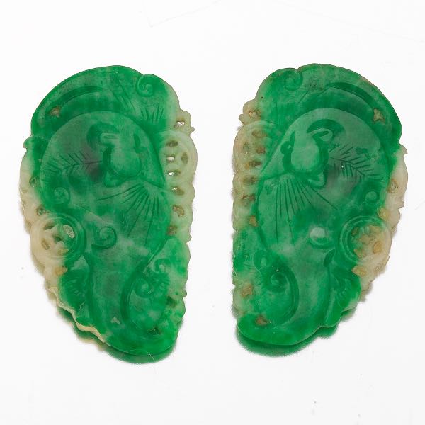 PAIR OF CARVED FINE APPLE GREEN 3cbc4f