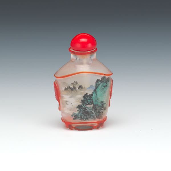 REVERSE PAINTED CAMEO GLASS SNUFF