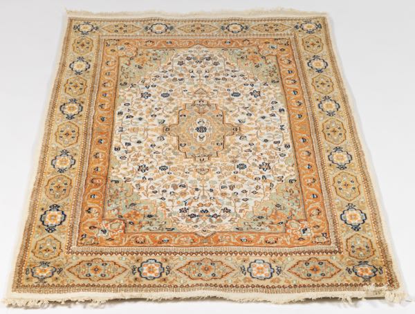 TABRIZ CARPET  4 x 6 Medium low dense