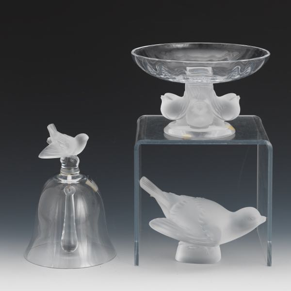 THREE LALIQUE CRYSTAL SPARROW FIGURINES 3cbdee