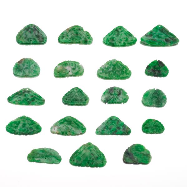 CARVED 19 FINE 12 92 CT TOTAL GREEN 3cbeb2