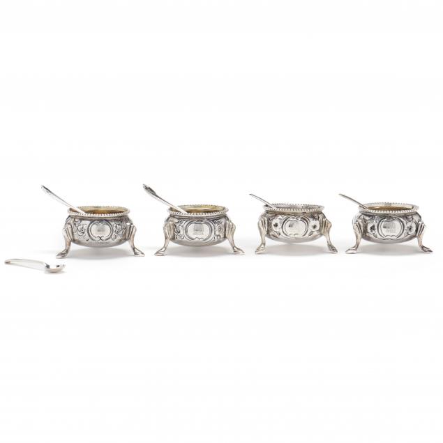 SET OF FOUR VICTORIAN SILVER SALT CELLARS,