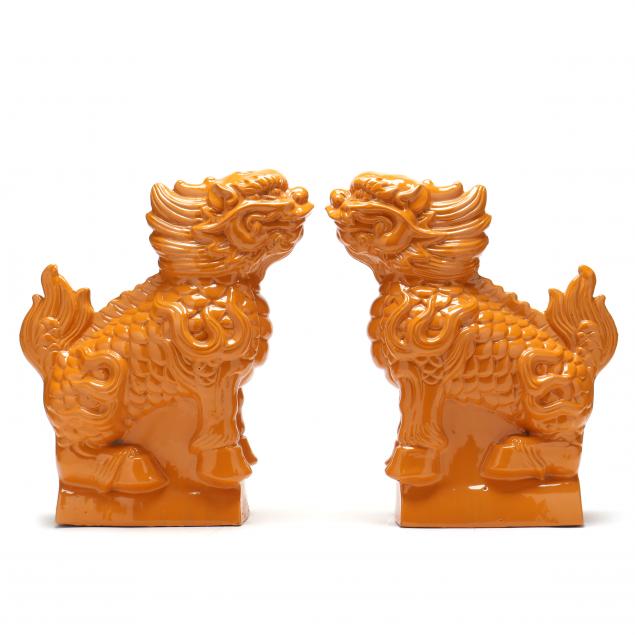 PAIR OF CHINESE TERRACOTTA FIGURES