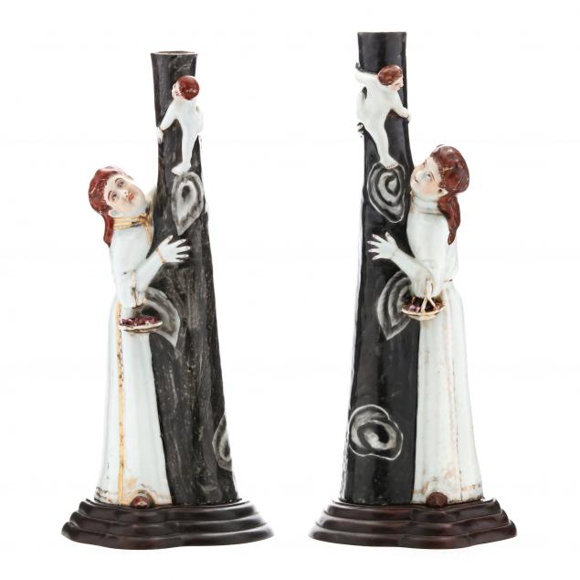 A PAIR OF UNUSUAL CHINESE PORCELAIN