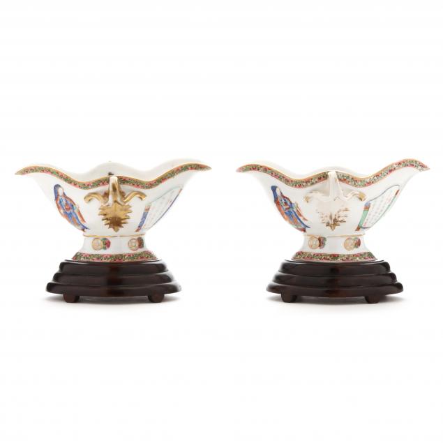 A PAIR OF CHINESE PORCELAIN FAMILLE