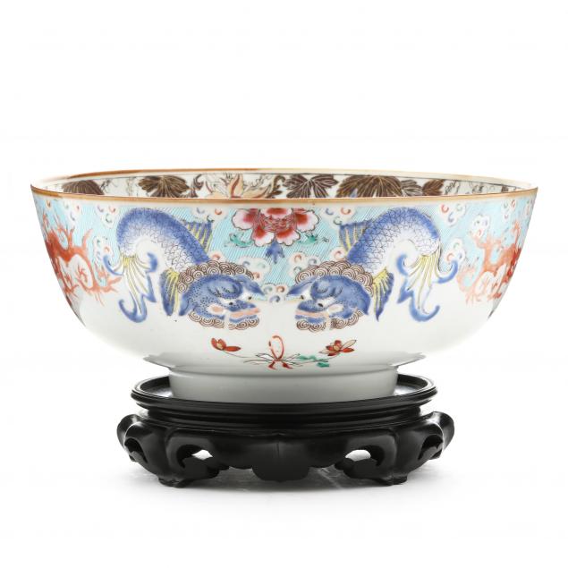 A CHINESE EXPORT PORCELAIN PUNCH
