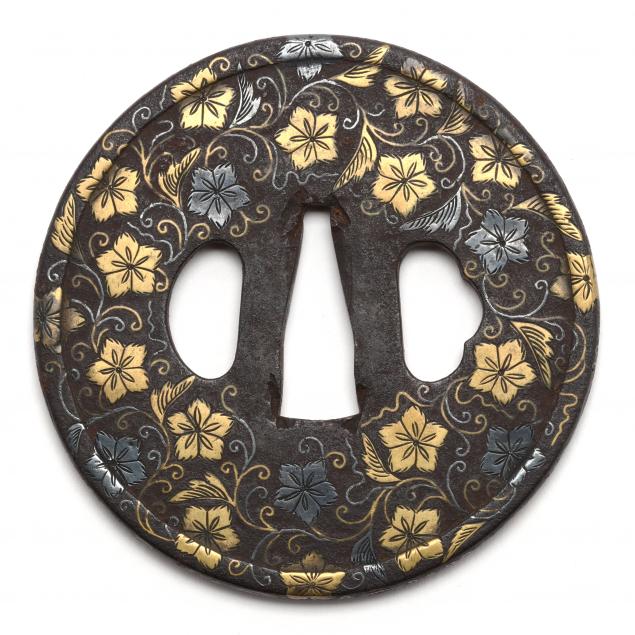 A JAPANESE IRON TSUBA WITH GOLD 3cc6fc