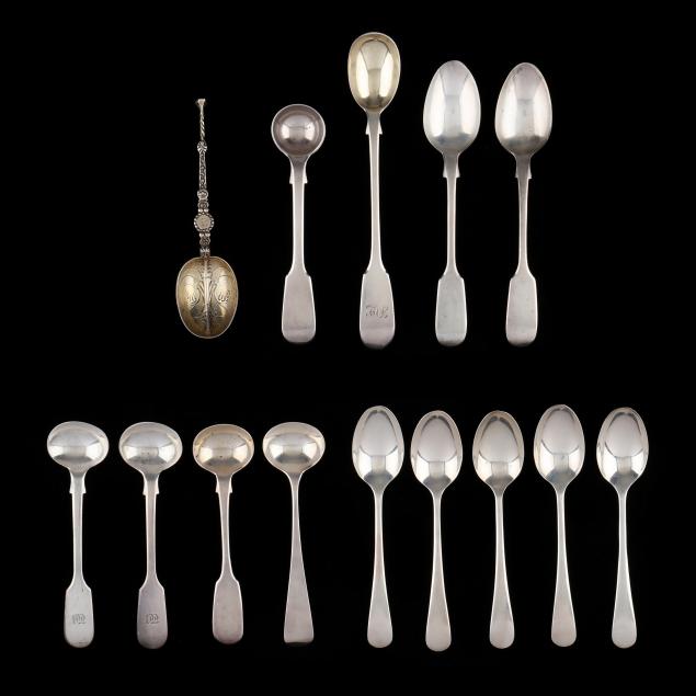 COLLECTION OF ENGLISH SILVER SPOONS 3cc76a