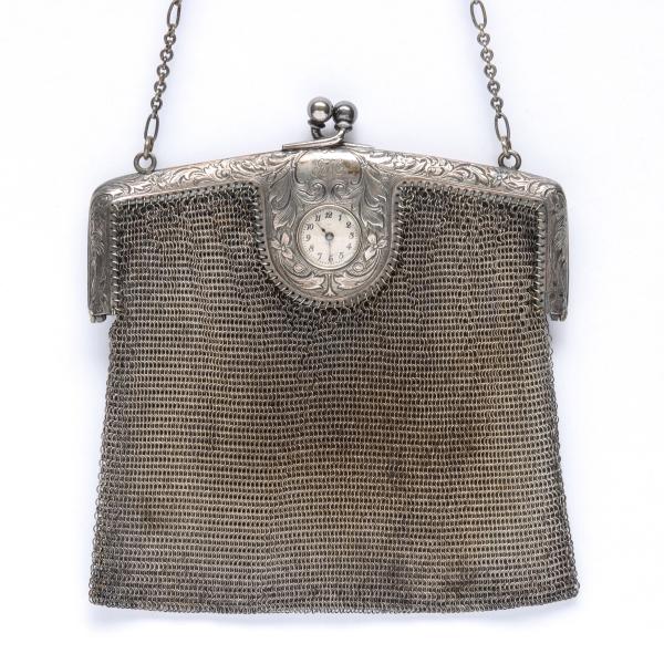 AN UNUSUAL 1920S SILVERED MESH 3cca4d