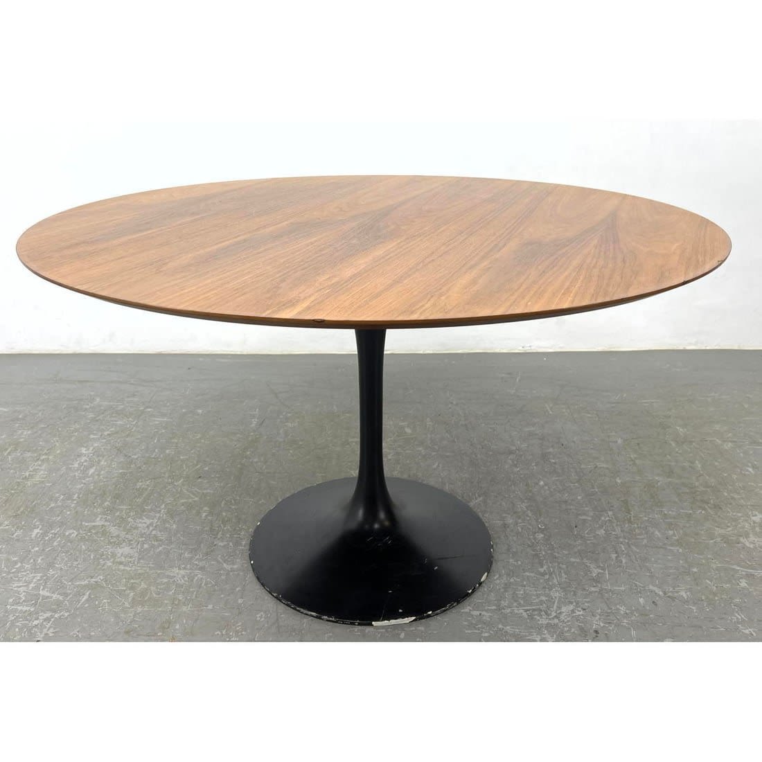 Walnut Top Saarinen style Tulip