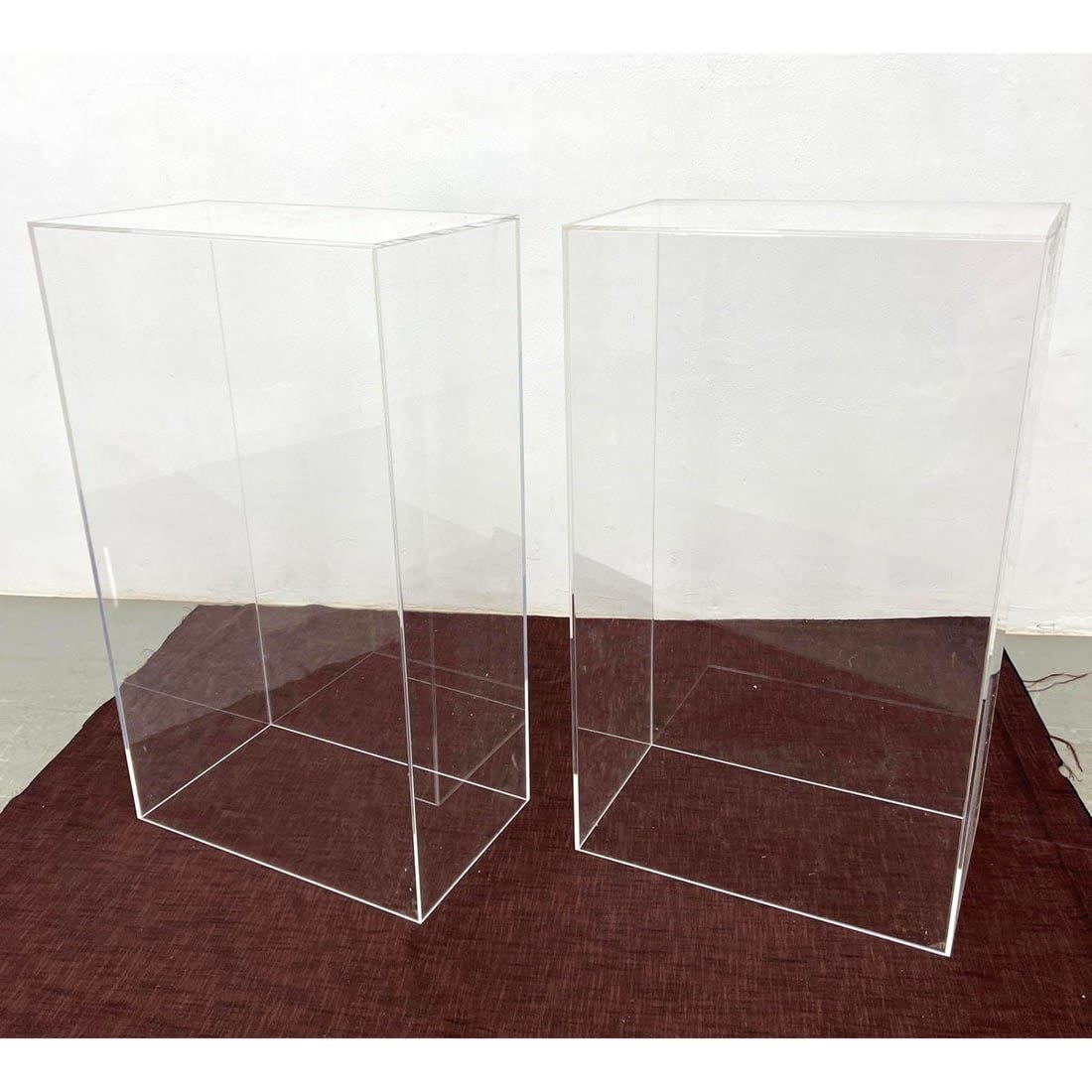 Pr Clear Lucite Acrylic Display 3cf1d8