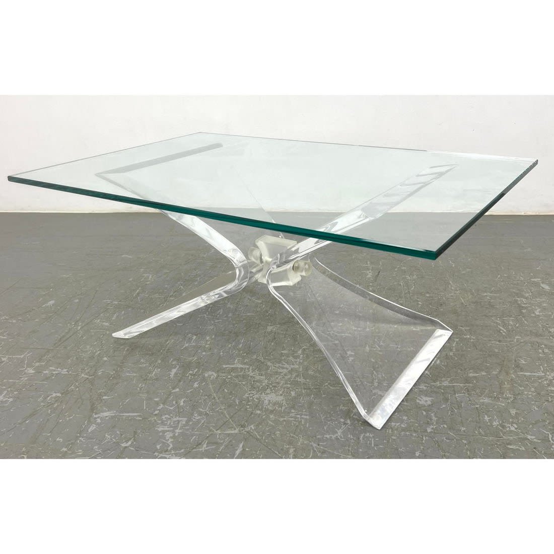 Lucite and Glass Coffee Table in 3cf25c