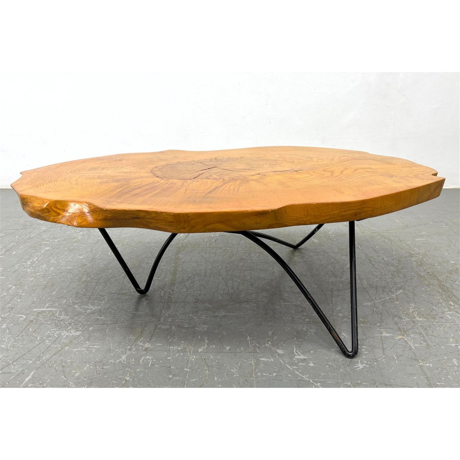 Coffee table from a single slab 3cf46a