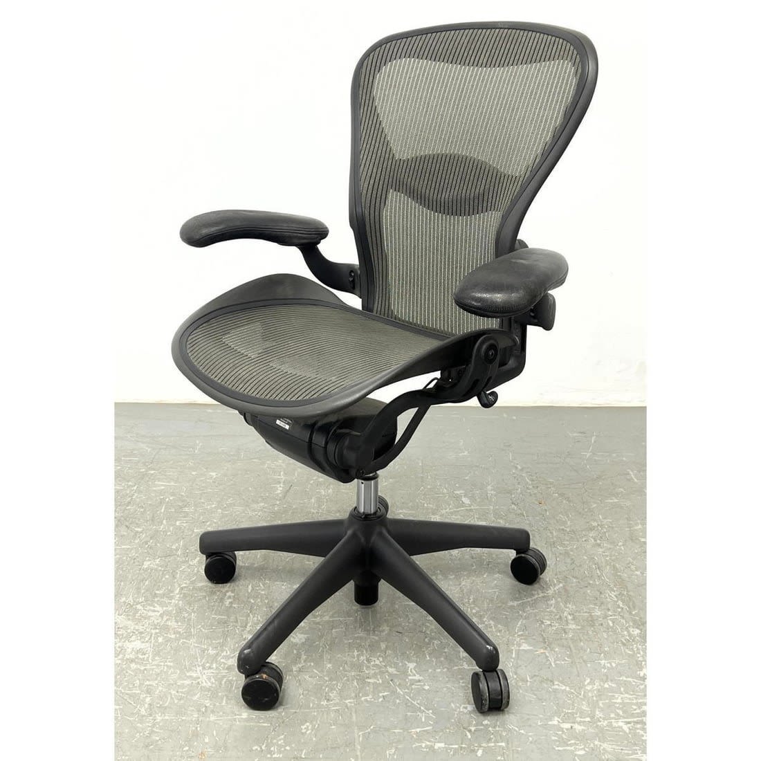 Herman Miller Aeron Chair Size 3cf4ec