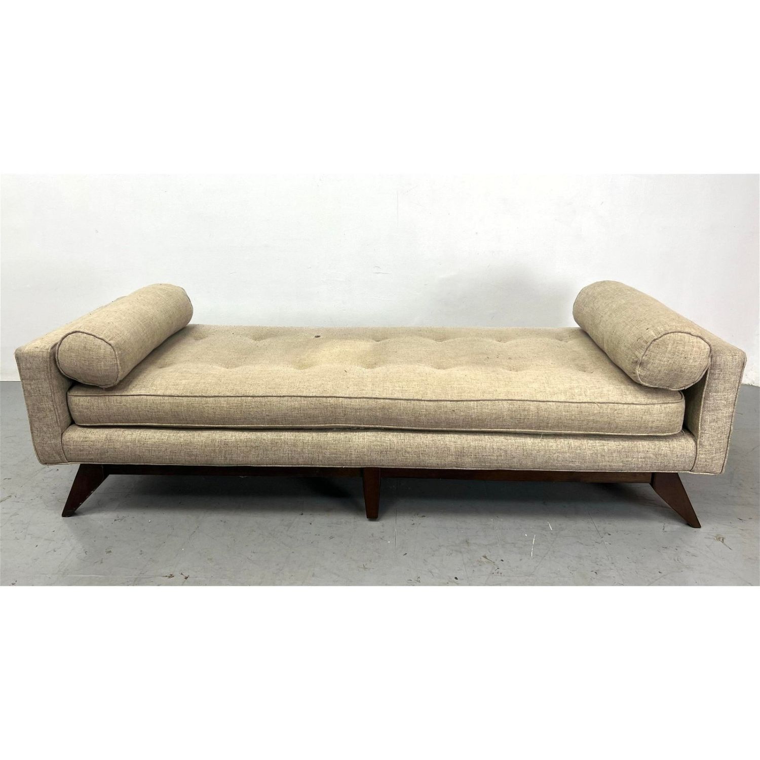 KFI Zula Line Chaise Daybed Bench  3cf542