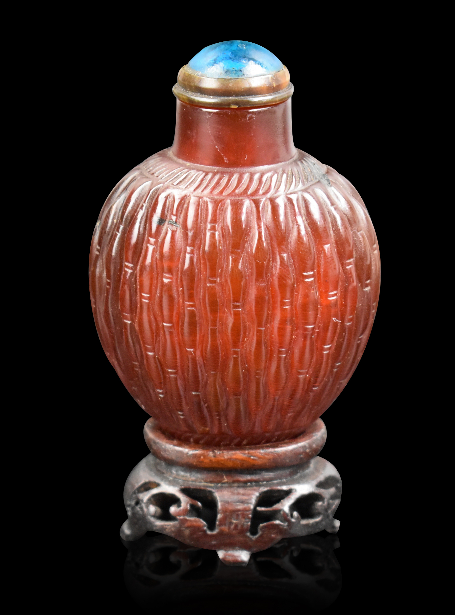 CHINESE AMBER CARVED SNUFF BOTTLE  3cf85f