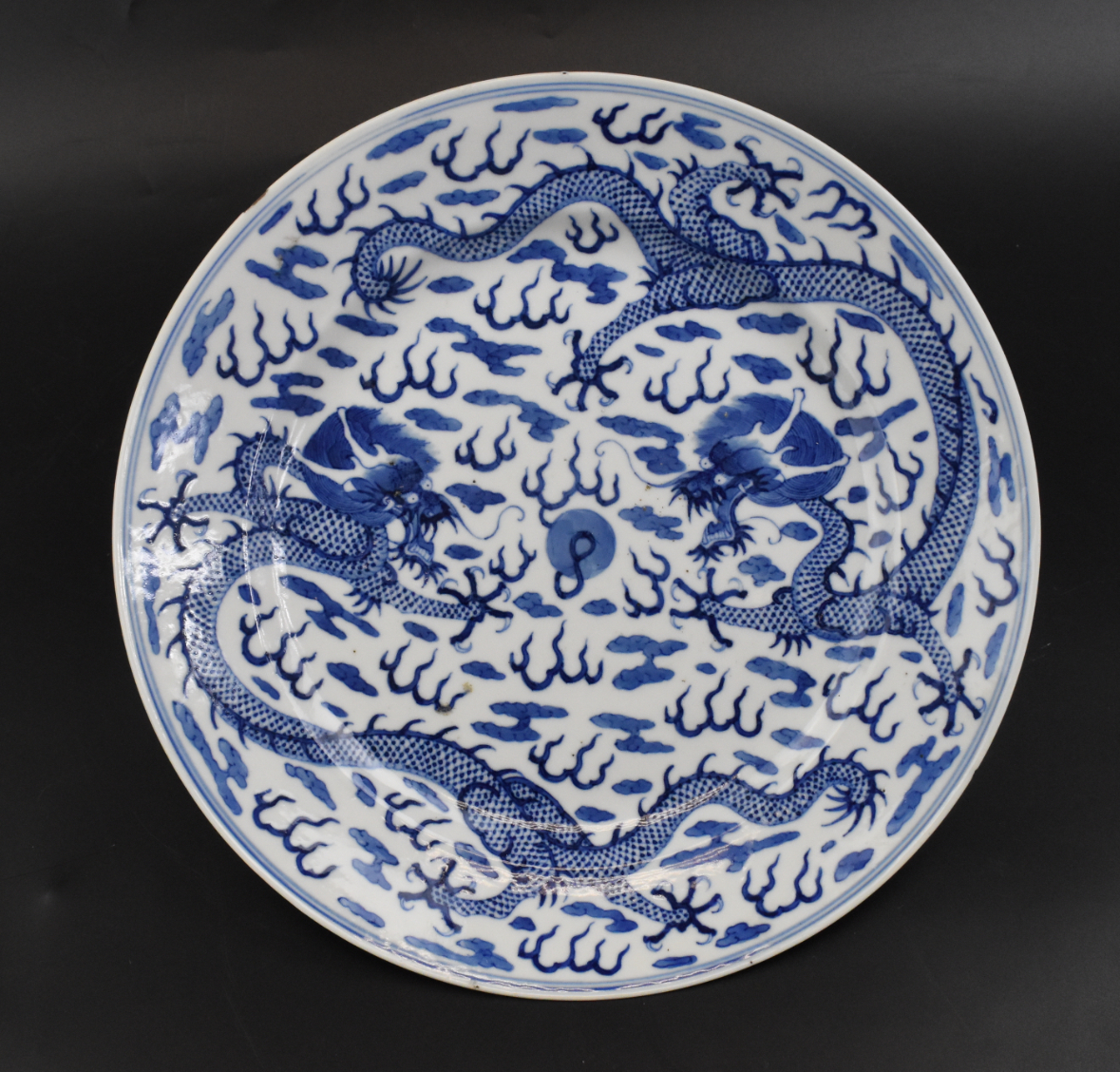 CHINESE BLUE WHITE DRAGON PLATE  3cf907