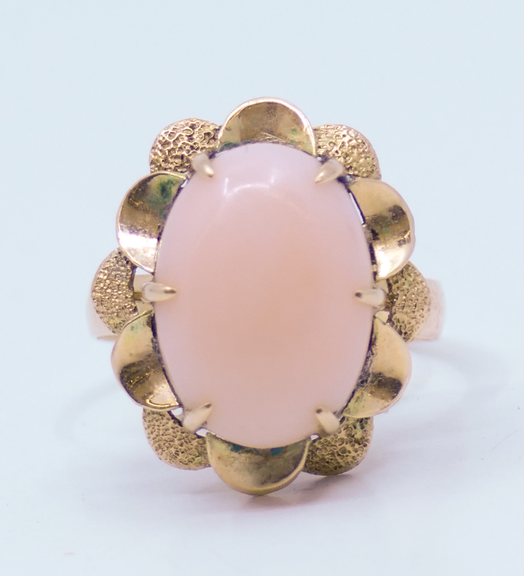 Ladies 14k Pink Coral Cabochon