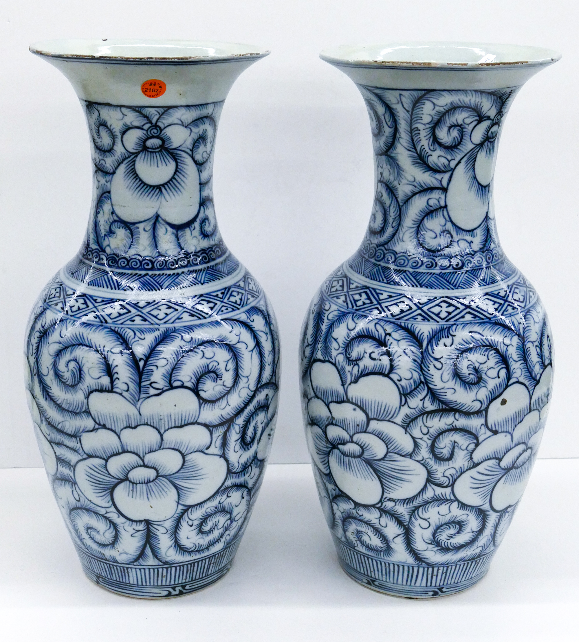 Pair Chinese B W Porcelain Floral 3cfb47