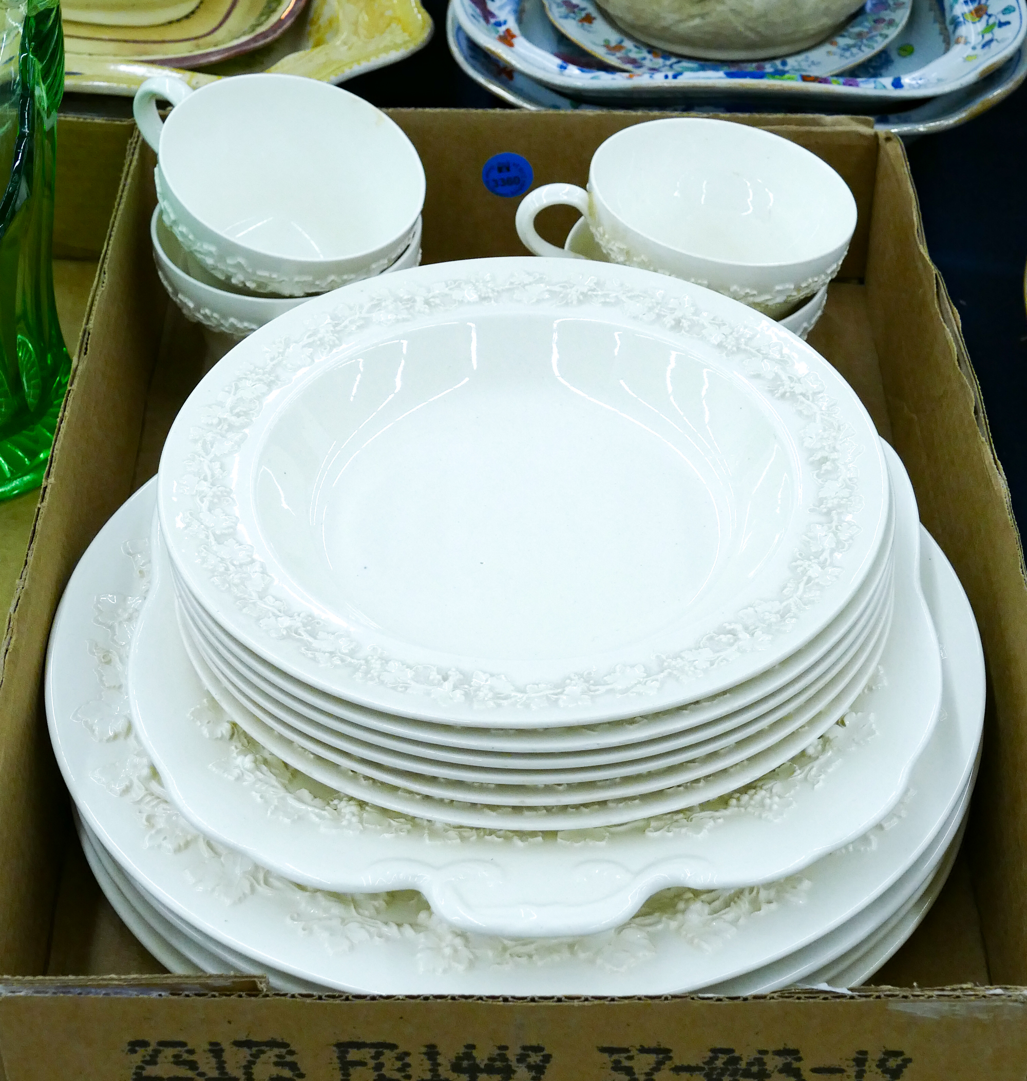 Box Wedgwood Queensware Dinnerware