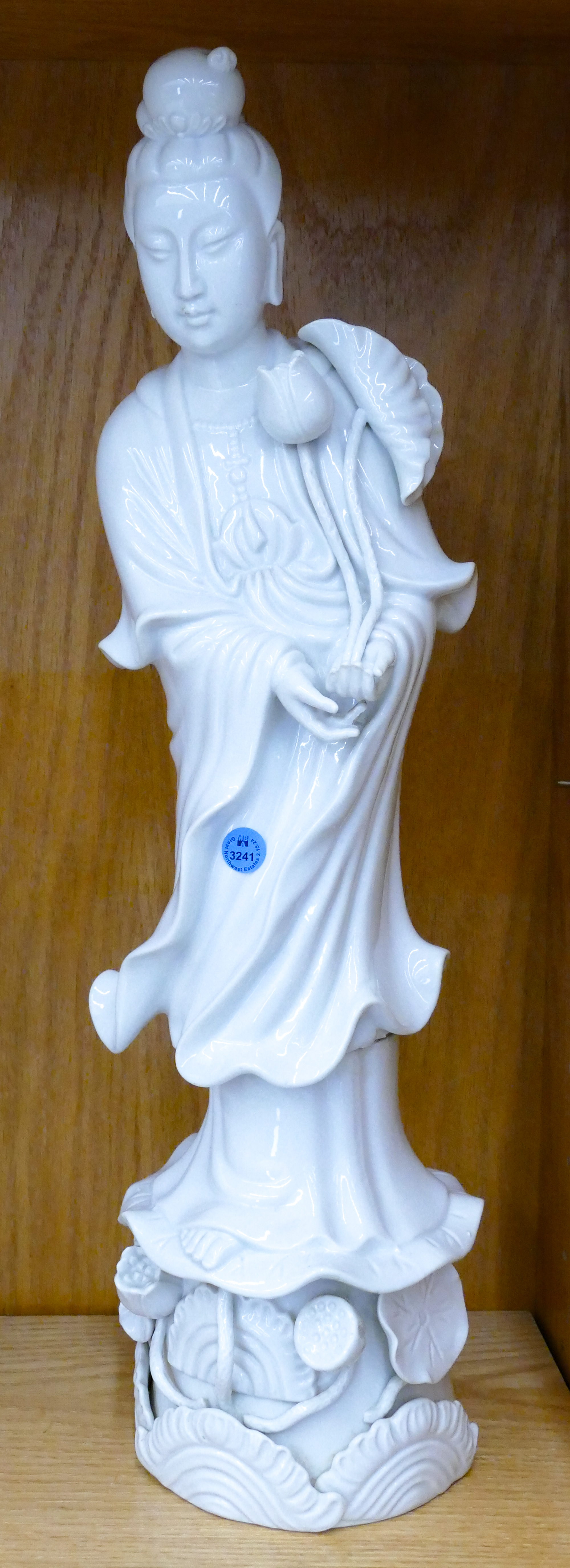 Large Chinese Blanc de Chine Guanyin 3cfd56