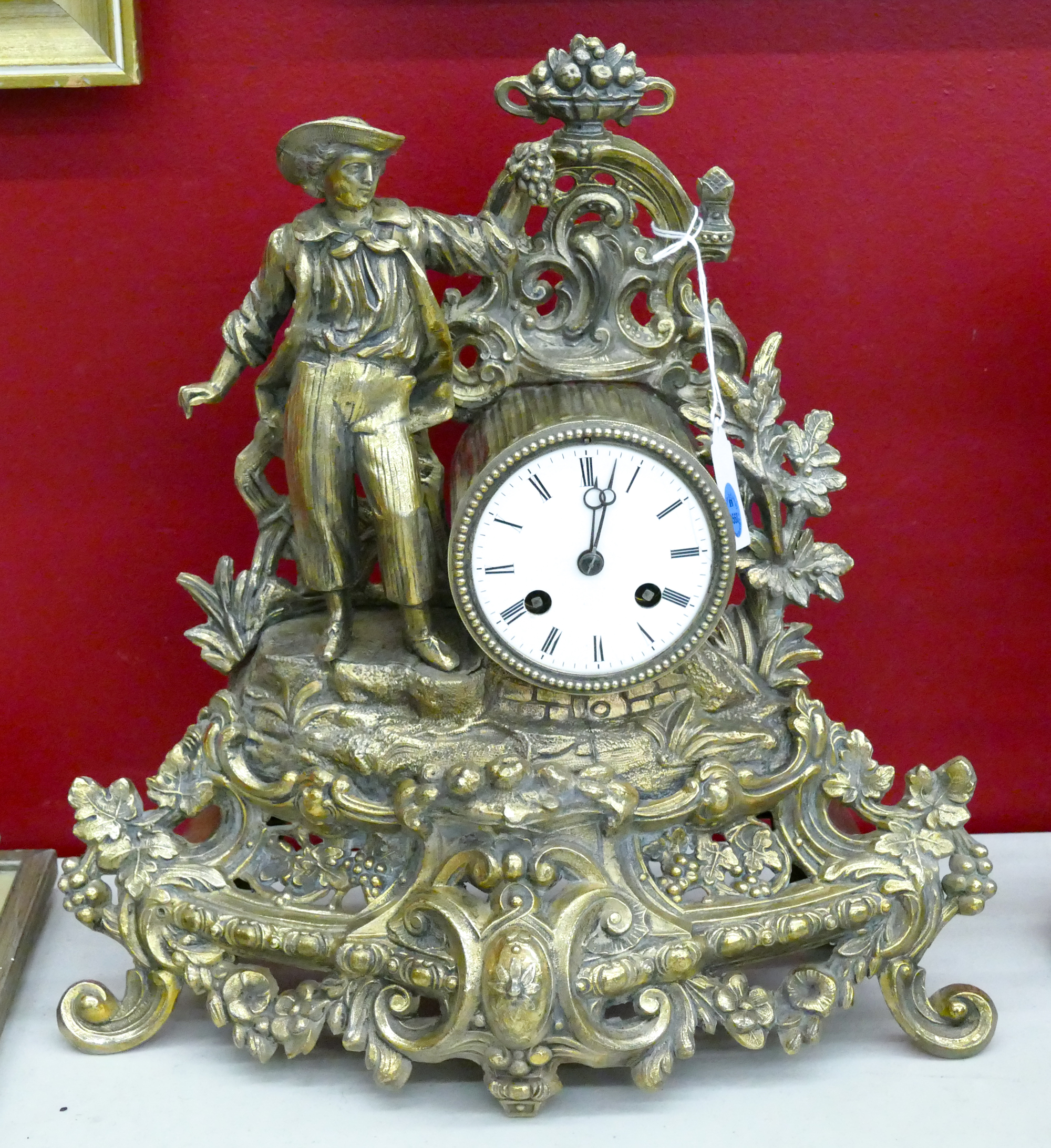 Britannia Figural Gilt Mantel Clock 3cfd60