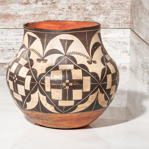 Acoma Pottery Jar early 20th century painted 3d00ad
