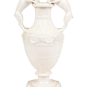 An English Creamware Vase With 3d0792