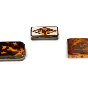 Three English Tortoise Shell Snuff 3d0824