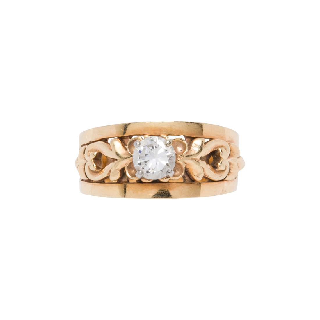 A DIAMOND AND 14K GOLD RING A diamond