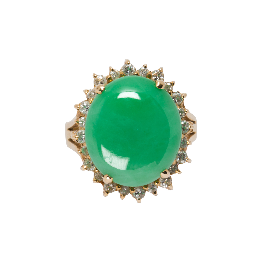 A JADE, DIAMOND AND 14K GOLD RING