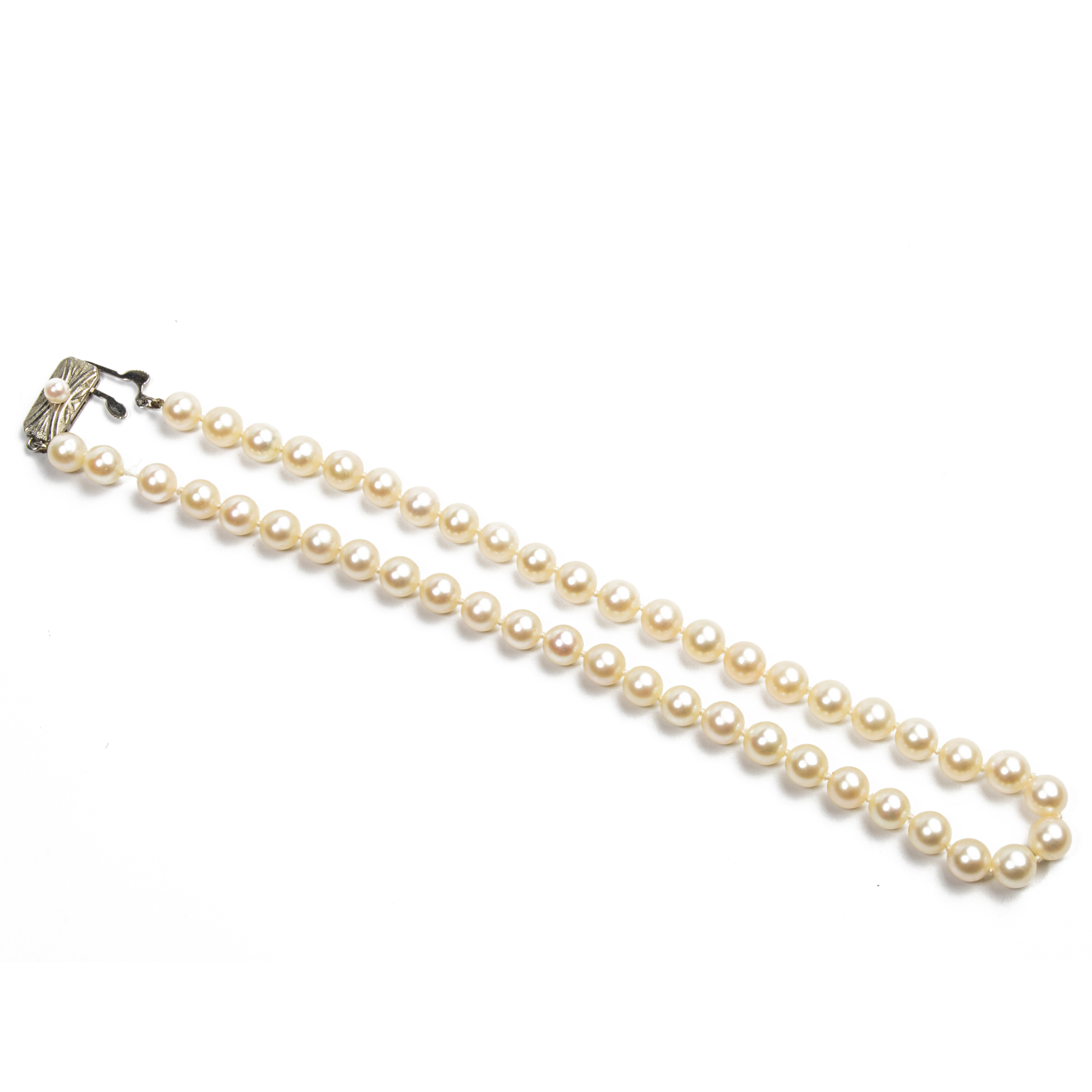 A CULTURED PEARL AND SILVER NECKLACE