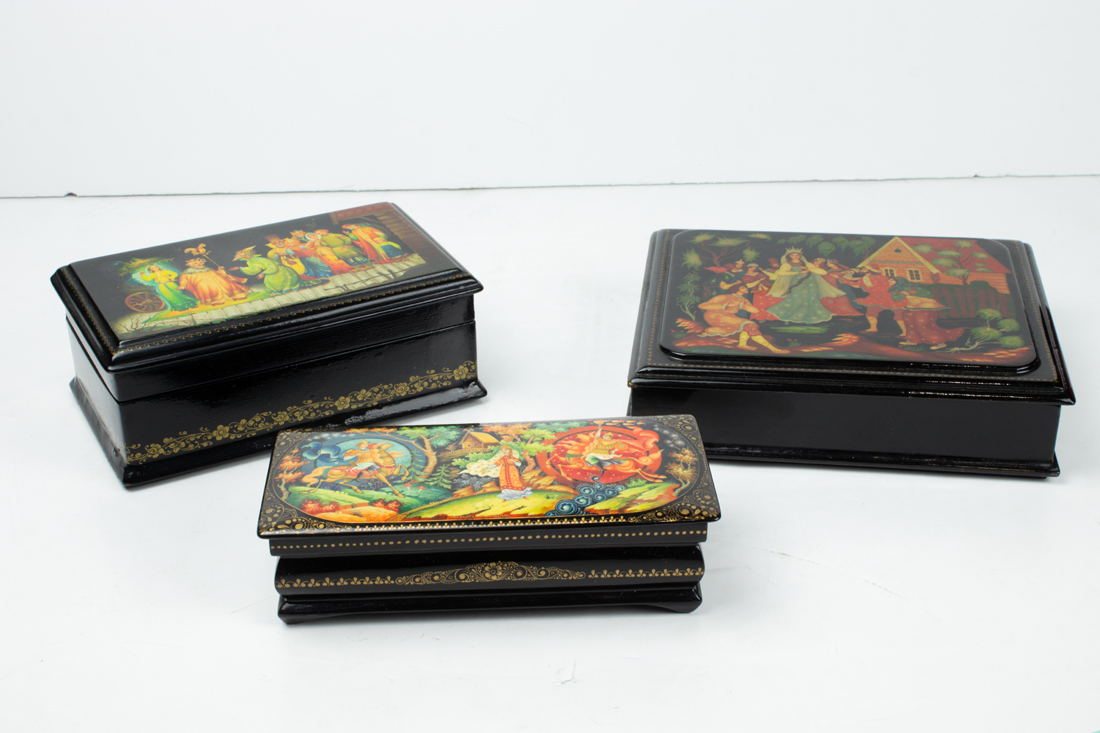 A GROUP OF THREE RUSSIAN LACQUER BOXES