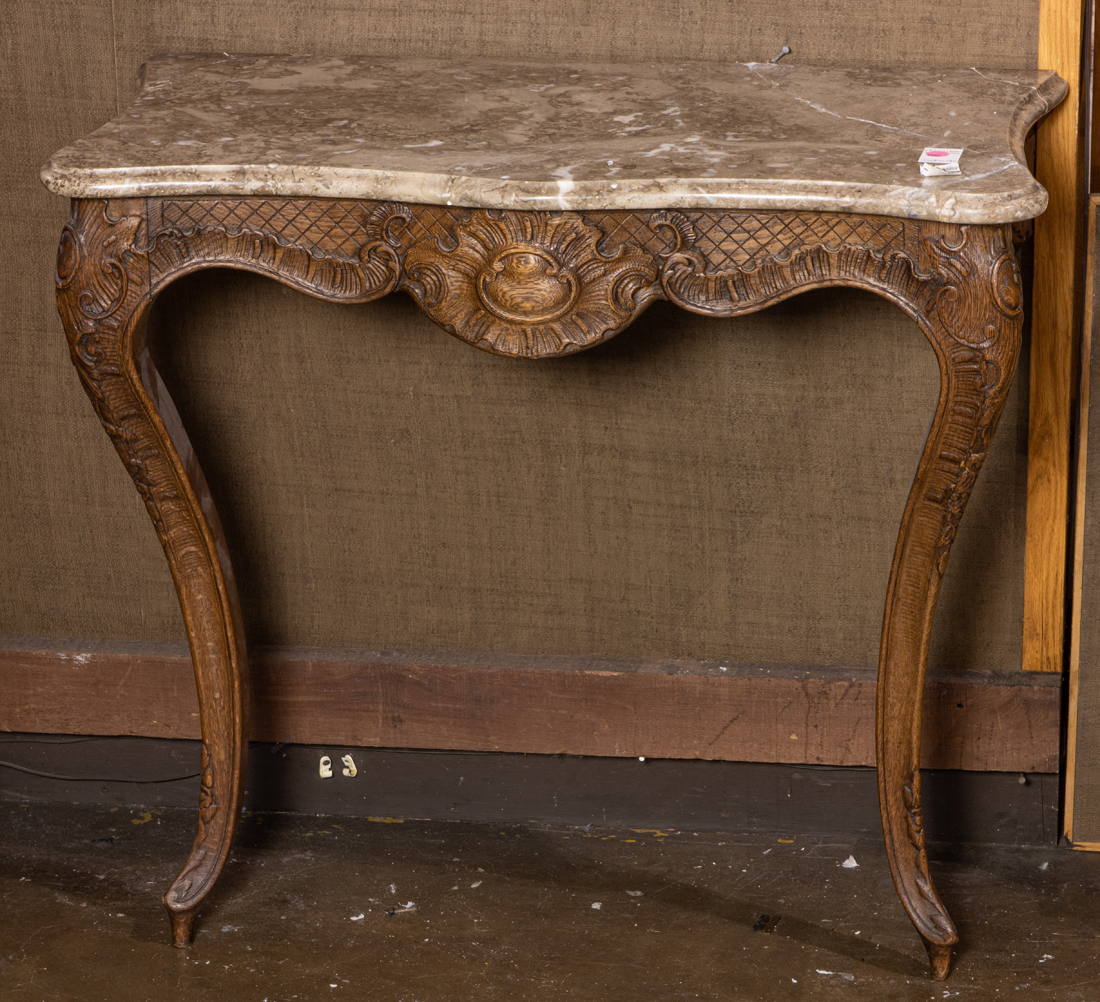 A FRENCH LOUIS XV STYLE CONSOLE 3ce44a