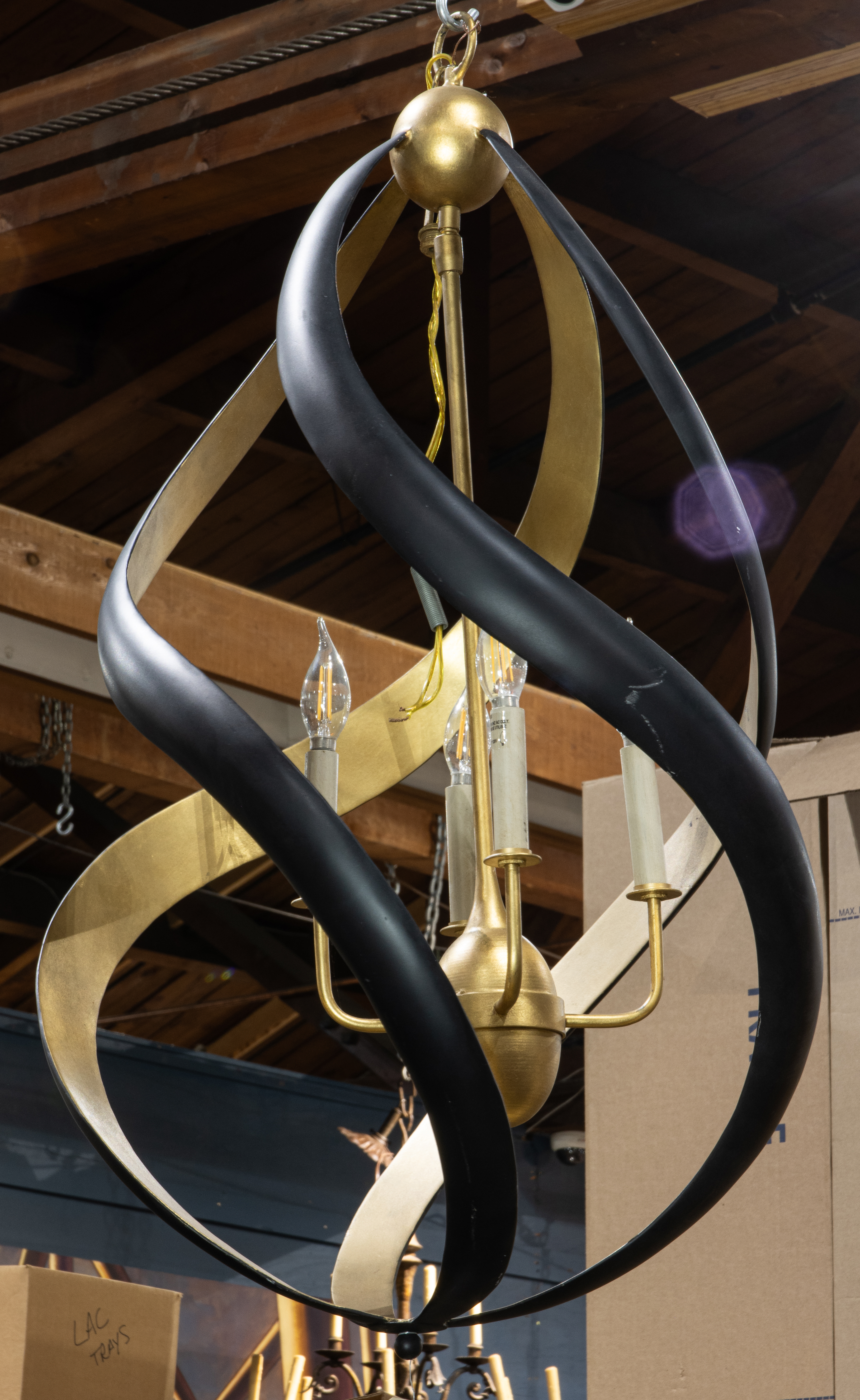 A MODERN PENDANT FITTED WITH FOUR 3ce46b