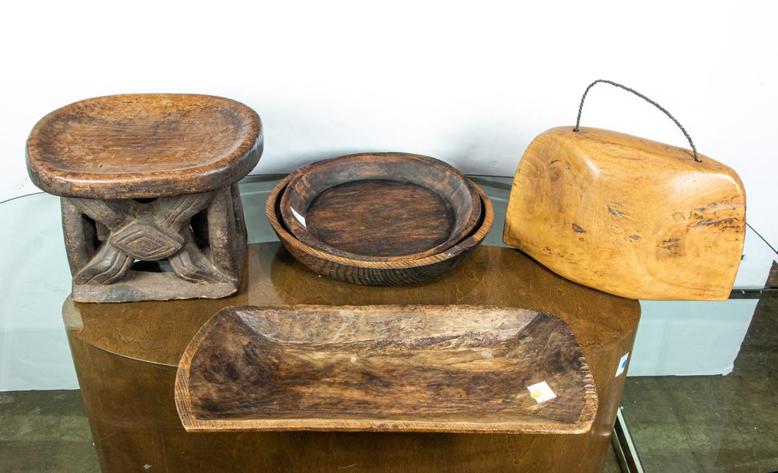 FIVE RUSTIC WOOD ITEMS Five rustic 3ce468