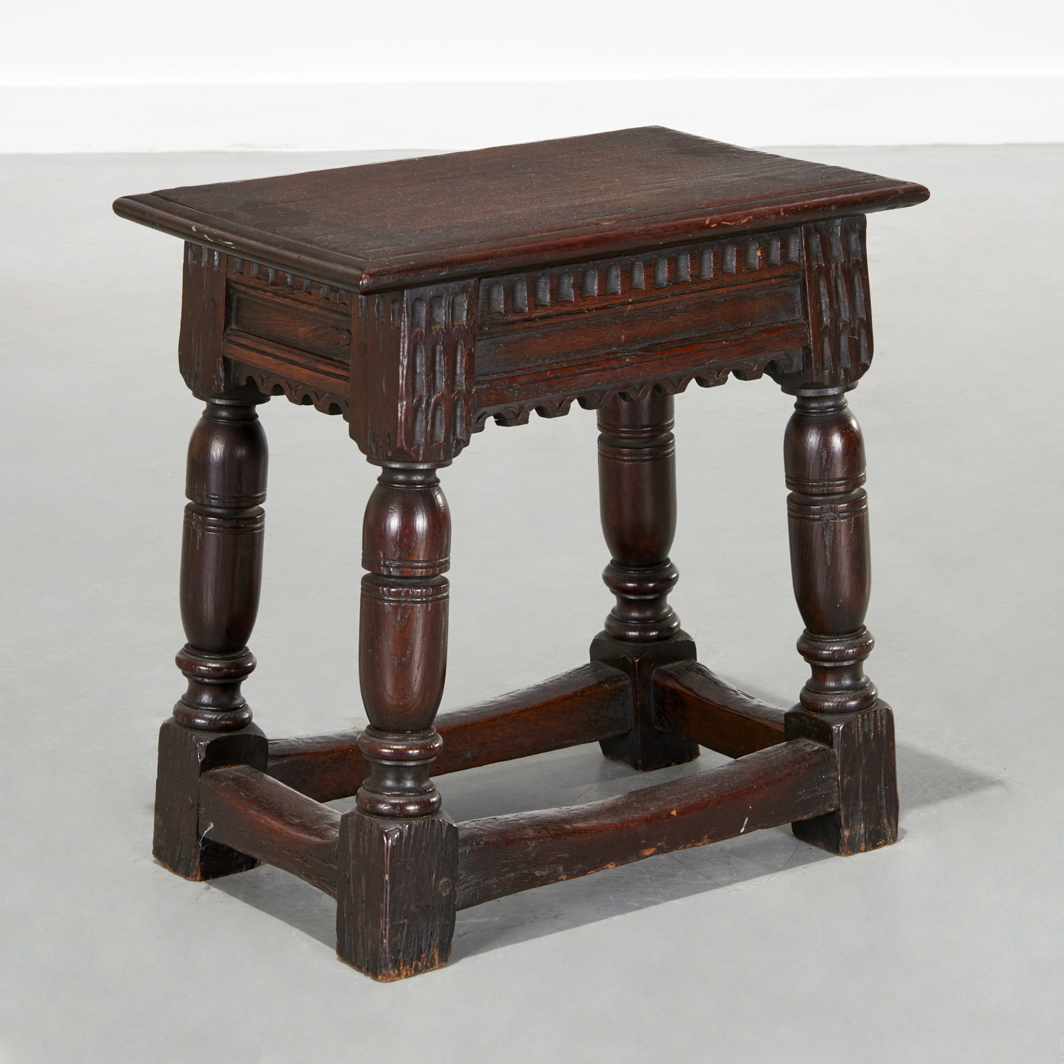 ANTIQUE WILLIAM MARY STYLE OAK 3ce600