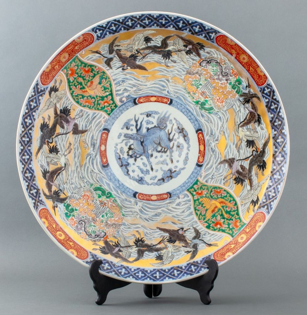 JAPANESE IMARI STYLE PORCELAIN