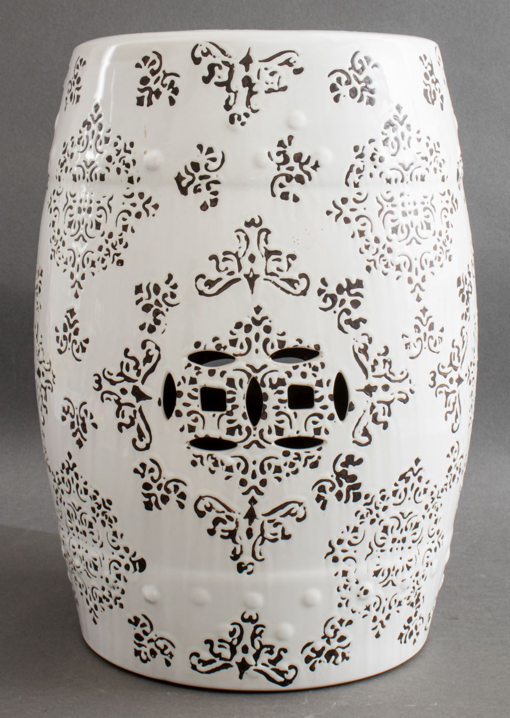 CHINESE WHITE GLAZED RETICULATED 3ce8b2