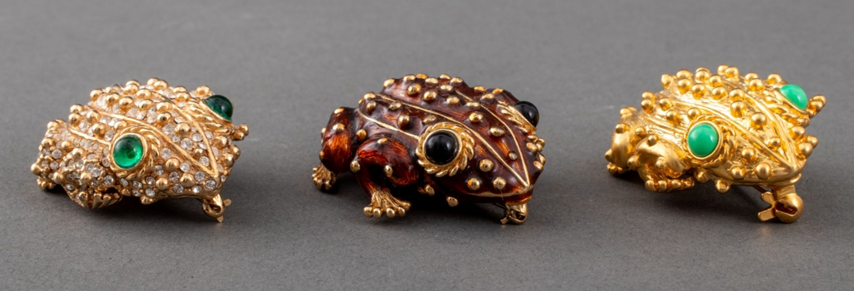 CINER COSTUME JEWELRY FROG BROOCHES,