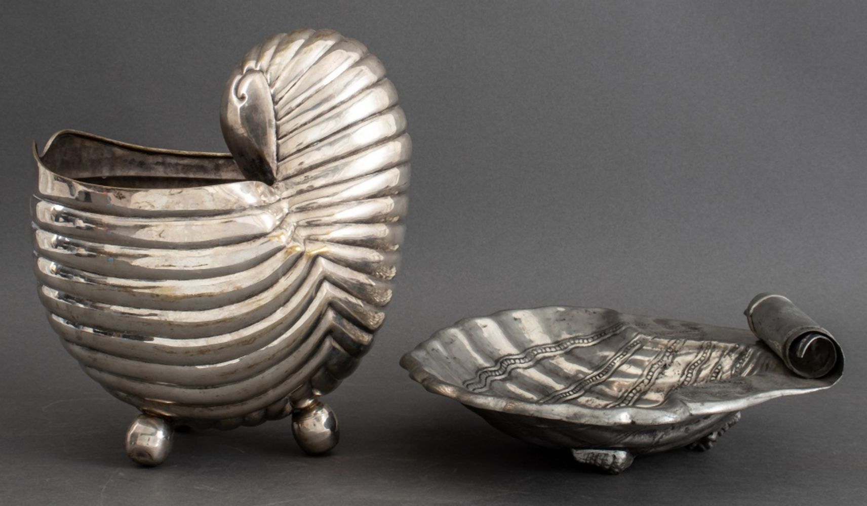 LARGE SILVERED SHELL FORM BOWLS  3cec21